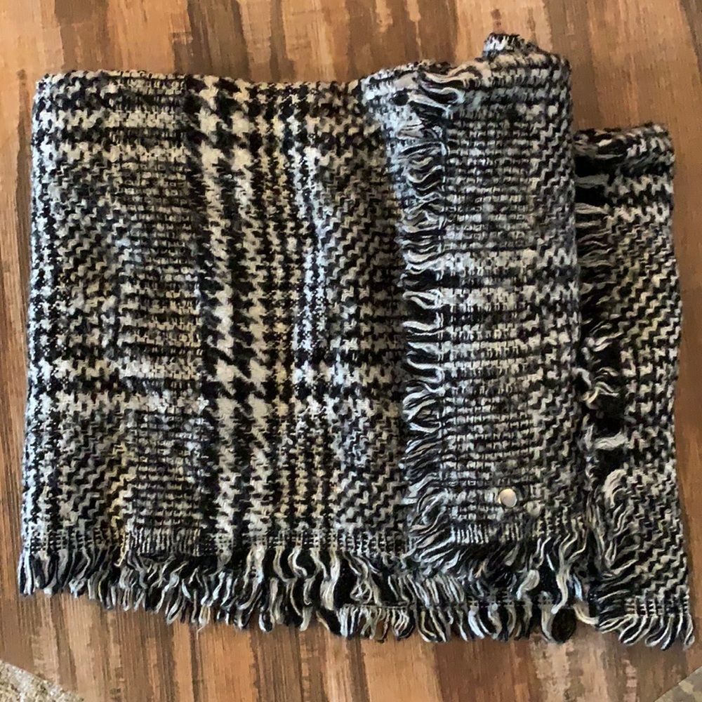 Great condition oversized scarf